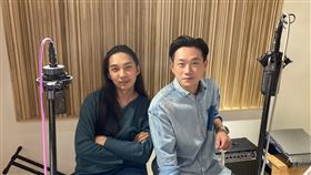 〈艷紅〉廣播劇由郭霖（左）及陳家逵（右）擔任劇中主角艷紅與偕夕。（圖／一木工作室提供）