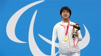 失去右手、右腳　折翼飛魚破帕運紀錄