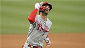 ▲哈波（Bryce Harper）敲出國民球場第100轟。（圖／美聯社／達志影像）