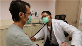 李其育醫師說明，常見的熱傷害包括熱衰竭、熱痙攣及熱中暑（圖／亞大醫院提供）