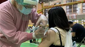 打疫苗(門諾醫院提供)