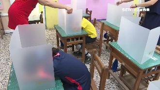 開學在即！學校「彈性」通融脫罩午睡