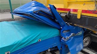 畫面曝光！木工追撞大車瞬間被壓扁亡