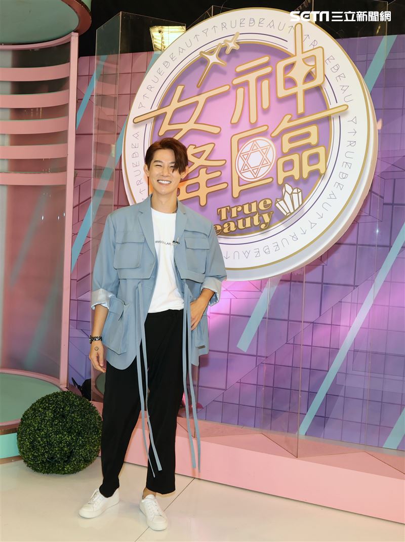 女神降臨節目的主持人夏和熙。（記者邱榮吉/攝影）