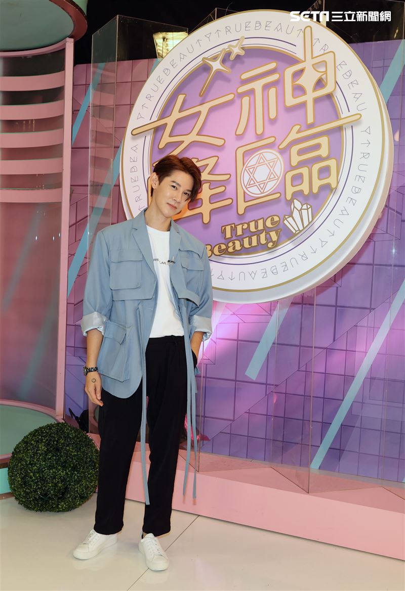 女神降臨節目的主持人夏和熙。（記者邱榮吉/攝影）