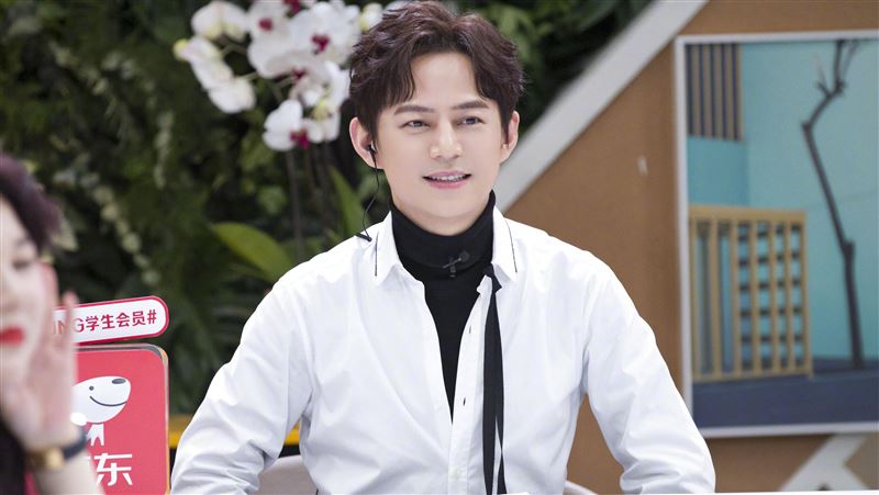 不只趙薇　這位「綜藝大哥」也被點名