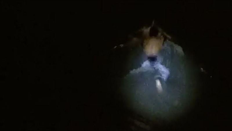 鬼月夜游…他下水就消失！過程全直播