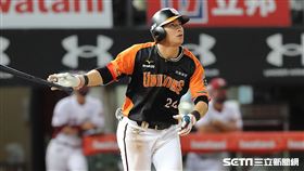 ▲統一獅外野手陳傑憲炸裂2分砲。（圖／記者劉彥池攝影）