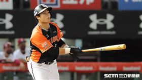 ▲統一獅一壘手施冠宇。（圖／記者劉彥池攝影）