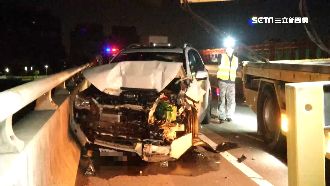 台88線3車追撞！轎車車頭毀無人傷