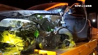 駕駛自撞竟棄車逃逸　友人心急找嘸人