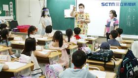 9/1開學日、學生、家長、口罩、小孩、男童、女童、學校、上課（圖／記者邱榮吉攝影