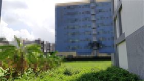 兇殺,出租套房,打電動,吵雜