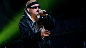 23歲參賽者YoungLee本來在台南新永華夜市賣甜甜圈。（圖／mtv提供)