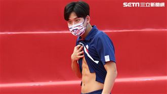 學壞了？王冠閎「來這招」紅毯超吸睛