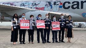 首批BNT疫苗抵台  陳時中親自接機