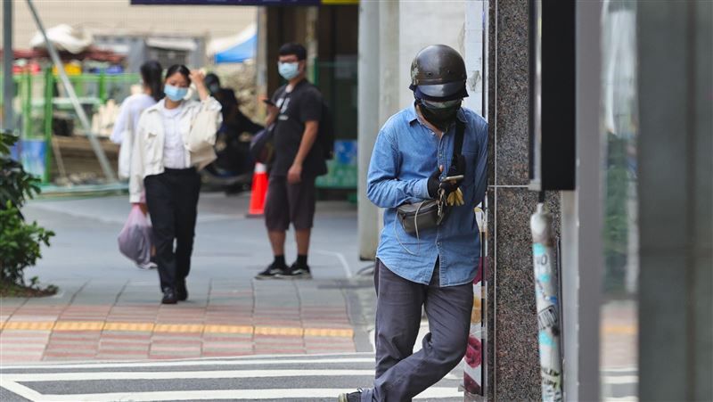 疫情肆虐下　全球逾半人口無社會保障