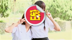 方季惟 何方 尚時代文創娛樂提供