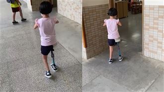 單腳天使開學了！爸拍這1幕惹哭網友