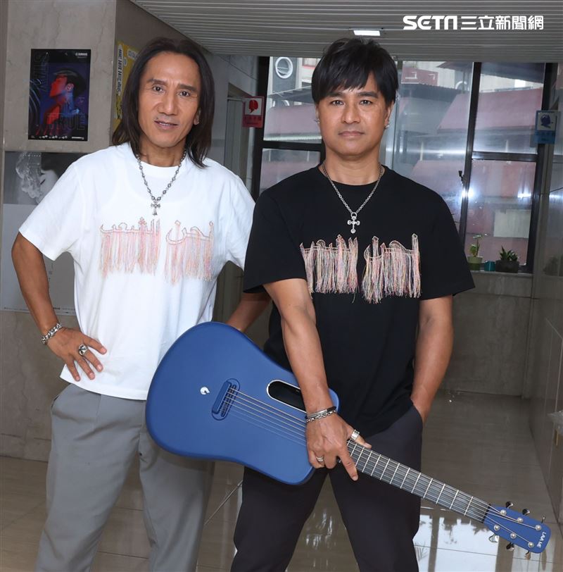 動力火車三立新聞網專訪。（記者邱榮吉/攝影）