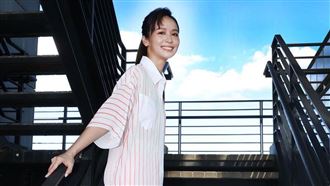 獨／簽給黃子佼　陳明珠揭他私下面