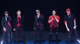 湖南衞視為配合「限娘砲令」在節目《披荊斬棘的哥哥》中就禁止鬼精靈表情。（圖／翻攝自微博）