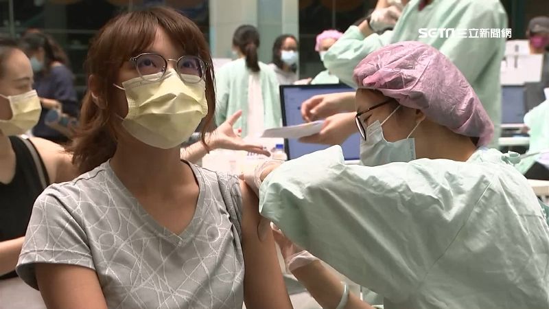 BNT衝擊意願！AZ預約率創新低