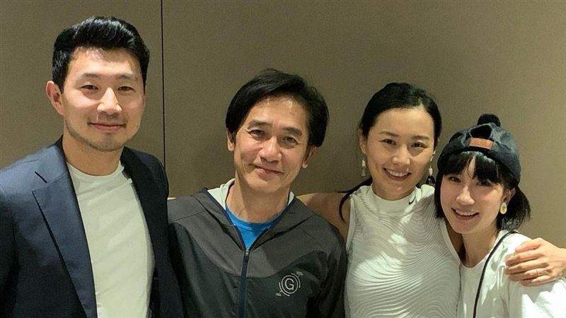梁朝偉迷上她　最美人妻全家福曝光