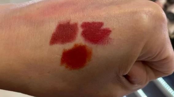 母問「哪支口紅好看」他崩潰：都一樣