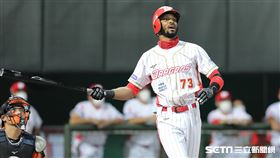 ▲味全龍三壘手赫雷拉。（圖／記者劉彥池攝影）