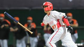 ▲味全龍三壘手吳東融。（圖／記者劉彥池攝影）