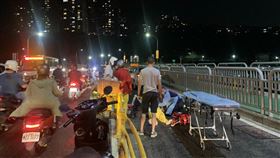 新北市，淡水，關渡橋，死亡車禍，夫妻，雙載，雙主柱護欄