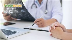 生物相似藥目前在全球癌症治療已佔有一席之位，未來台灣癌友碰到的機會只會越來越多，醫師處方前應與病患充分溝通，癌友也可主動瞭解用藥。