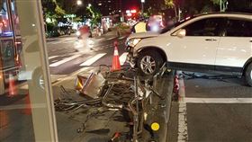 休旅車,公車亭,民權東路,台北市