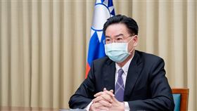 吳釗燮接受奧地利媒體專訪談安全議題外交部長吳釗燮接受奧地利「標準報」專訪，說明中共對台灣威脅、台美關係及台歐關係等議題。（外交部提供）中央社記者鍾佑貞傳真  110年9月2日