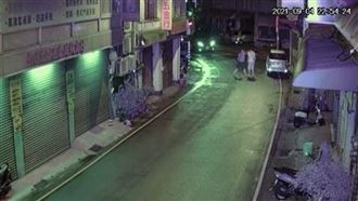 囂張男酒後持槍毆人　意外曝光彈藥庫