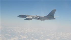 中共　轟-6機 （圖／國防部提供）