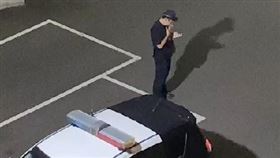 員警脫口罩抽菸，彰化鹿港分局秀水分駐所巫姓警員，檢舉，