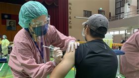 打疫苗（門諾提供）