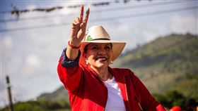 宏都拉斯左翼反對黨「自由重建黨」（Liberty and Refoundation Party）候選人秀瑪菈·卡斯楚（Xiomara Castro）　圖／翻攝自FB／Xiomara Castro De Zelaya