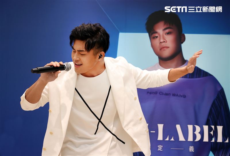 劉昊首張創作專輯「自定義」發片記者會。（圖/記者邱榮吉攝影）