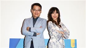 新聞主播徐俊相與黃文華。（東森提供