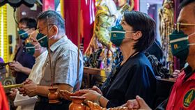 黃珊珊6日晚間在臉書發文強調，面對病毒，永遠提高警覺