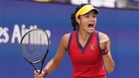 ▲拉杜卡努（Emma Raducanu）從會外賽一路闖進美網女單8強。（圖／美聯社／達志影像）