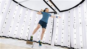 Red Bull推出全球限量的「戴資穎－榮耀系列」獨家紀念品只送不賣，包含小戴紀念公仔、羽球勝利銀飾及官方手機桌布（圖／品牌提供）