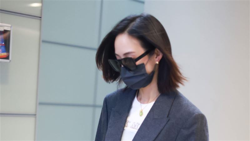 聲明後首現身　張鈞甯眼神空洞超憔悴