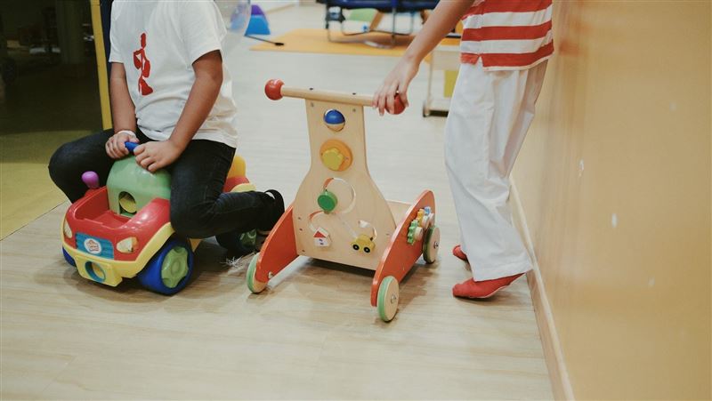 幼兒園男童手錶撞壞　爸怒：老師要賠