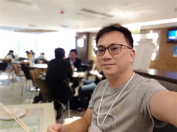 486先生表示，早期時喜歡館長有話直說的個性，後來發現對方缺乏「核心價值觀」，曾不斷規勸，希望他能潔身自愛。（圖／翻攝自486先生臉書）