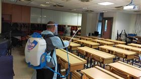 圖／校方提供,南港某國小消毒