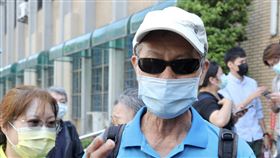 華山分屍案陳伯謙獲無期  死者父：沒天理將上訴華山草原分屍案，凶嫌陳伯謙經高院更一審8日判無期徒刑，被害人父親（前）聆判後表示，沒判死刑，沒有天理，不服氣將上訴。中央社記者張皓安攝  110年9月8日